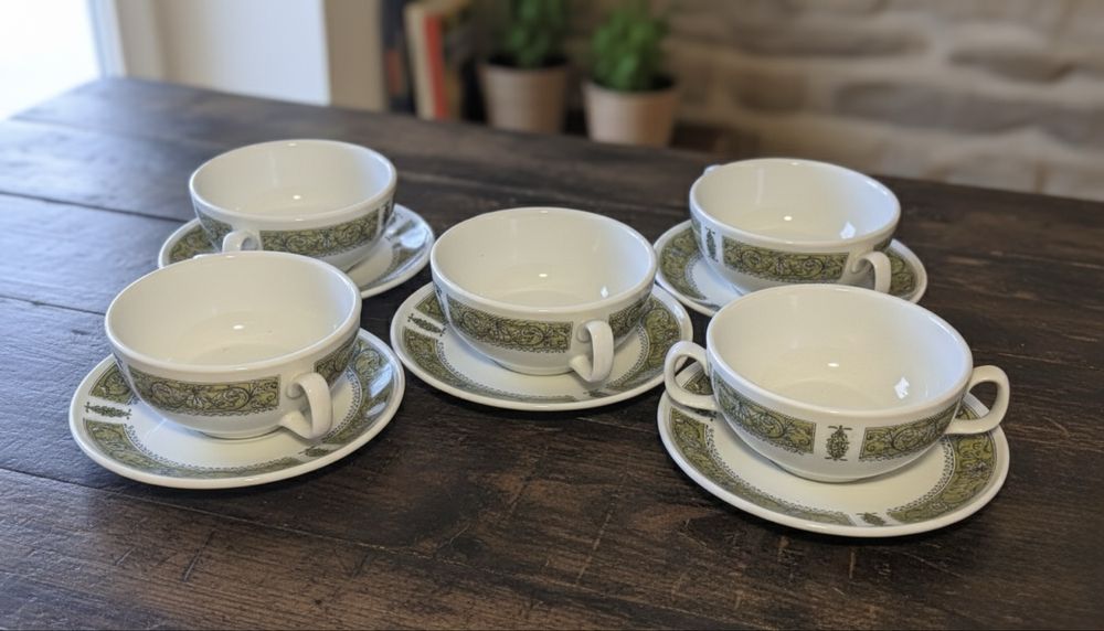 Посуд вінтажний Англія супниці