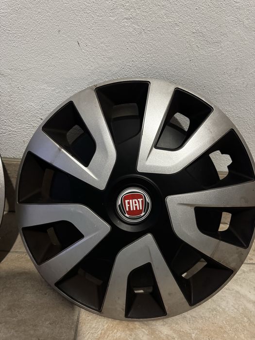 Vendo 2 tampões REVO VAN de 15”, ideais para autocaravanas, furgões e campervans