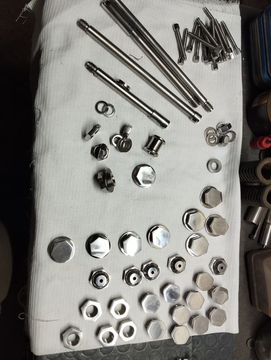 Ява чезет гайки вилки та осі колеса нержавійка