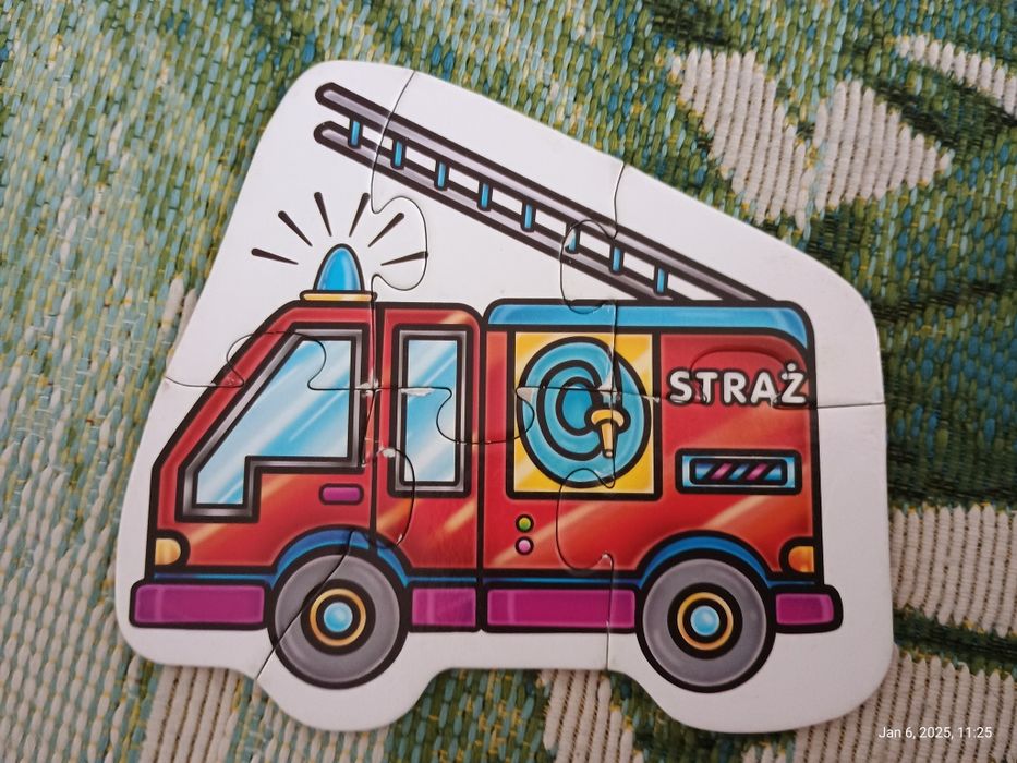 4 zestawy puzzli drewniane i kartonowe