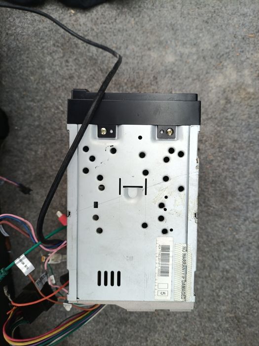 Магнитола Incar AHR-7180 на запчасти