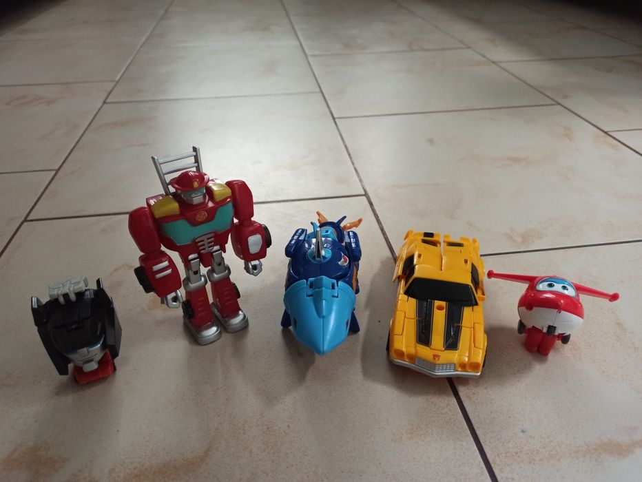 Transformersy  Bumblebee, super wings