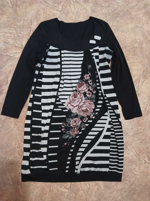 Сукня та кофтинки жіночі