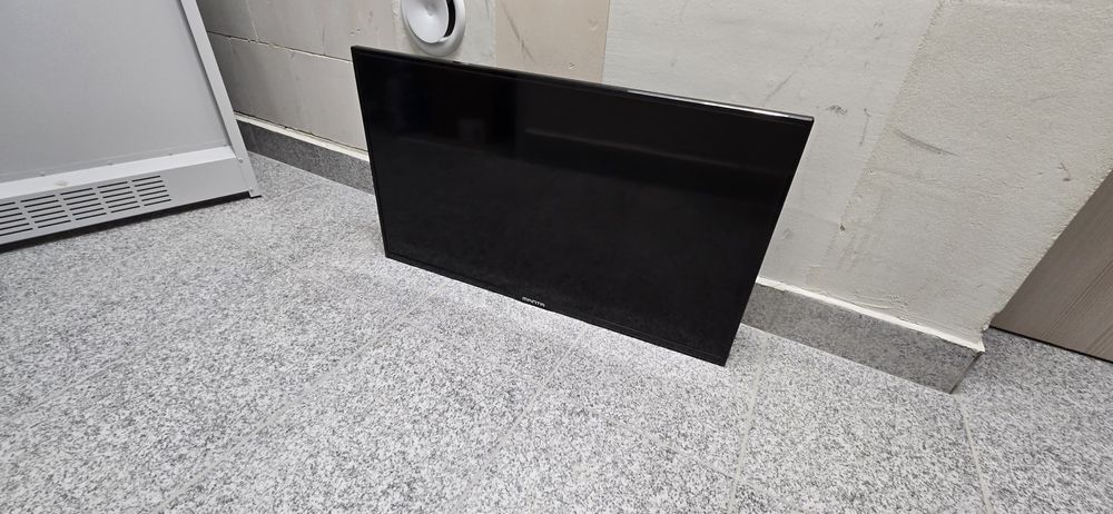 TV MANTA 32 cale + pilot