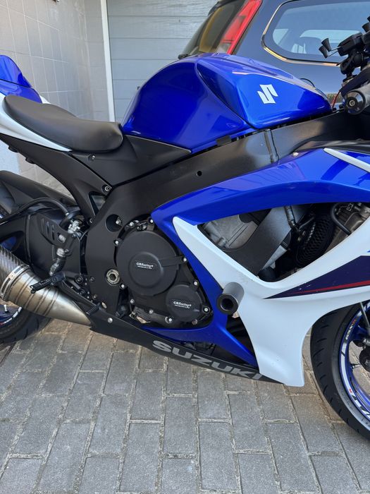 Suzuki GSXR-600 K7