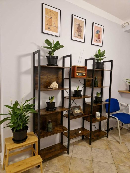 Industrialny regał loftowy – solidny, stylowy i funkcjonalny!