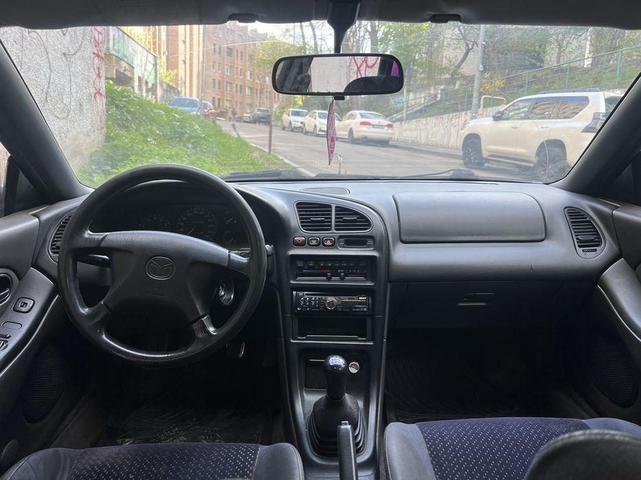 Продам Mazda 323F