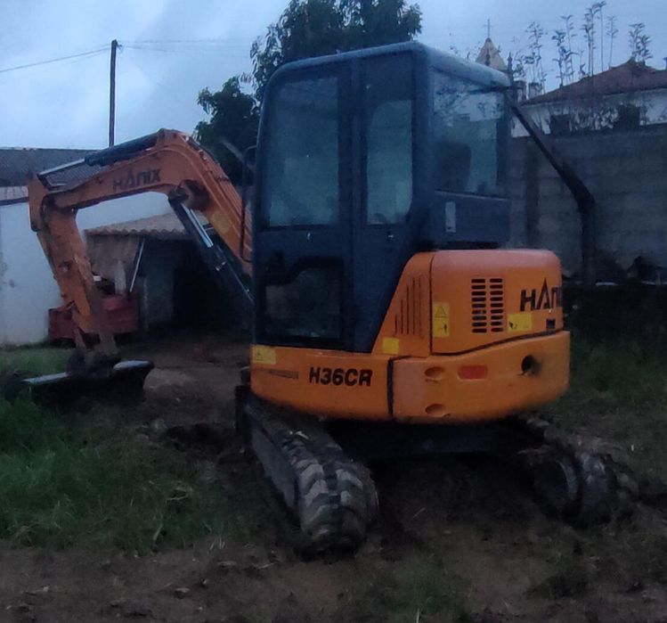 Mini Escavadora HANIX de 3600Kg