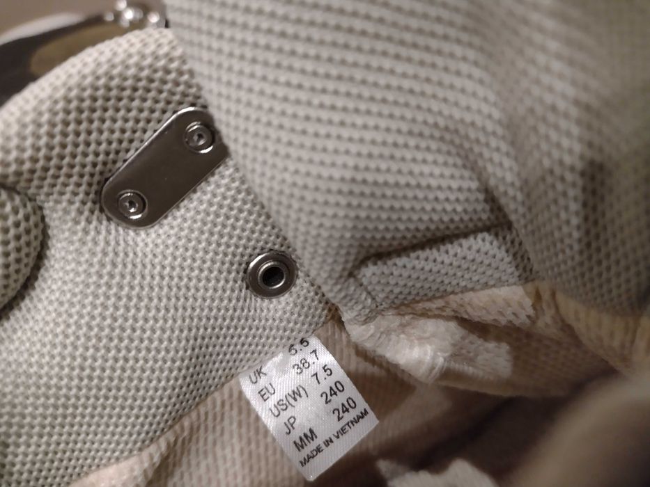 Buty trekkingowe r.39(25,3) nowe Helly Hansen Forest