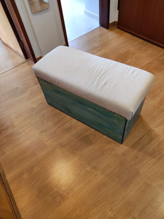 Arca em madeira tampo almofadado - baú, banqueta