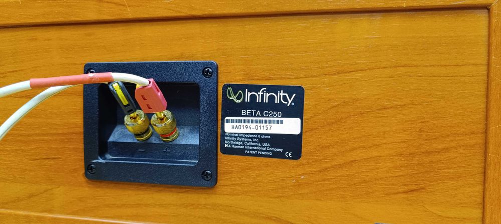 Центральний канал Infinity Beta C 250