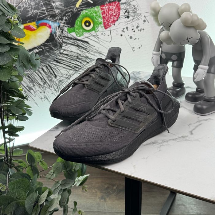 Кросівки Adidas Ultraboost 44.5 розмір E125