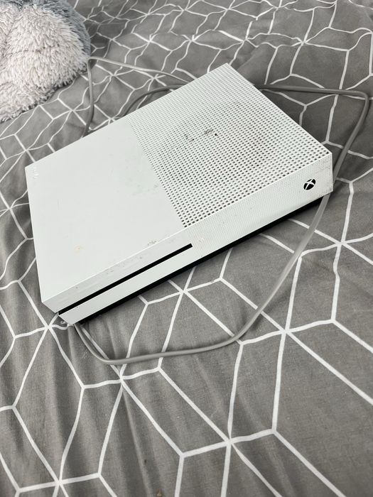 продам Xbox one s