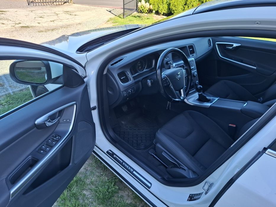 Volvo v60 lift Ekonomiczny Zadbany Serwisowany