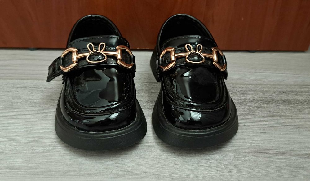 Туфельки дитячі лаковані