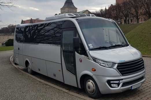 wynajem luksusowych autokarów i busów Bydgoszcz 8,16,23,32,34,50,55-os