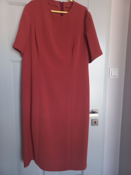 Sukienka elegancka- w kolorze rudym - cegły rozm.46-48.