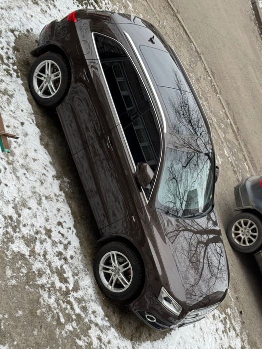 Продам Audi q5 2012