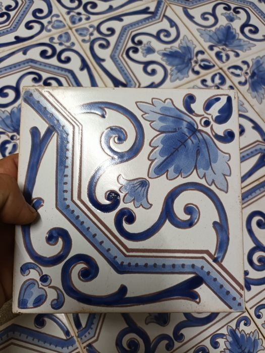 Azulejos pintados à mão anos 60 (150 disponiveis)
Mais de 150 disp
