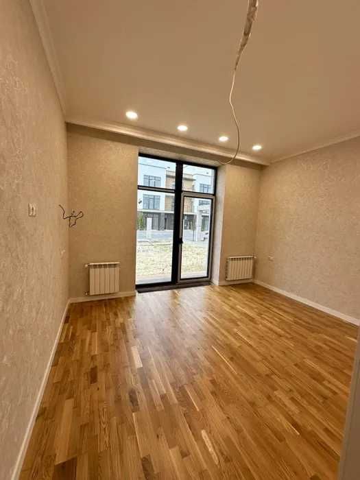 Будинок з ремонтом 207м2, 10 соток КМ, Стоянка - 330000уо