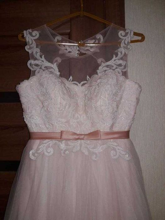 Свадебное платье пудровое пудра