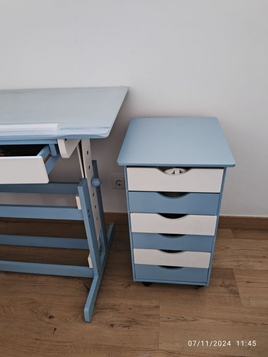 Secretaria infantil e comoda de criança muito resistente como nova