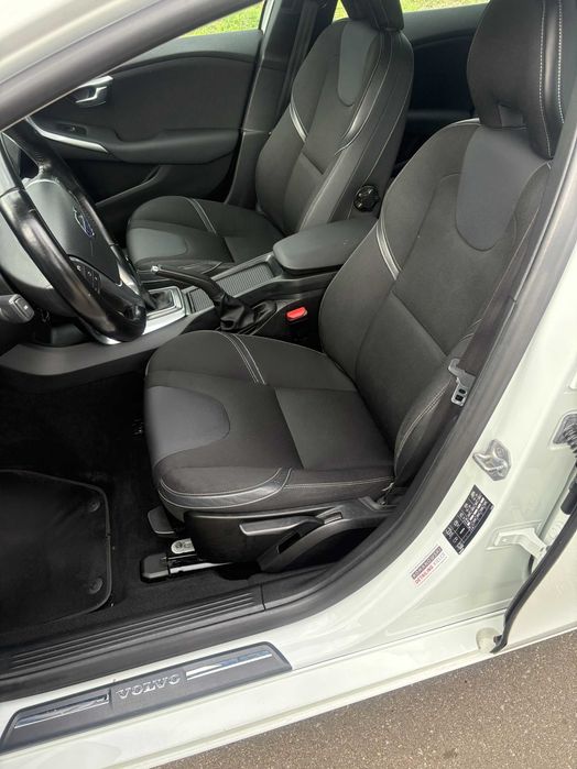 Samochód Osobowy Volvo V40