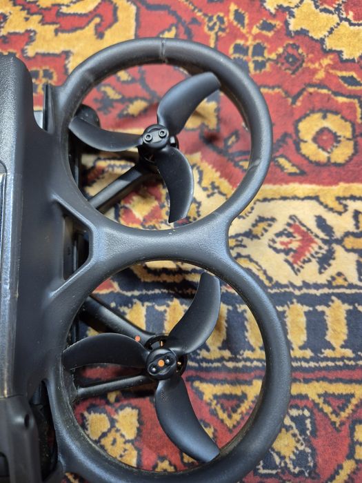 Dron fpv dji avata 2 + 1 bateria, djcare