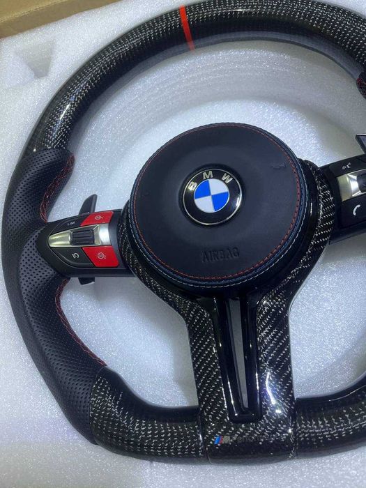 Volante BMW M Performance C/ Carbono e Pele Perfurada