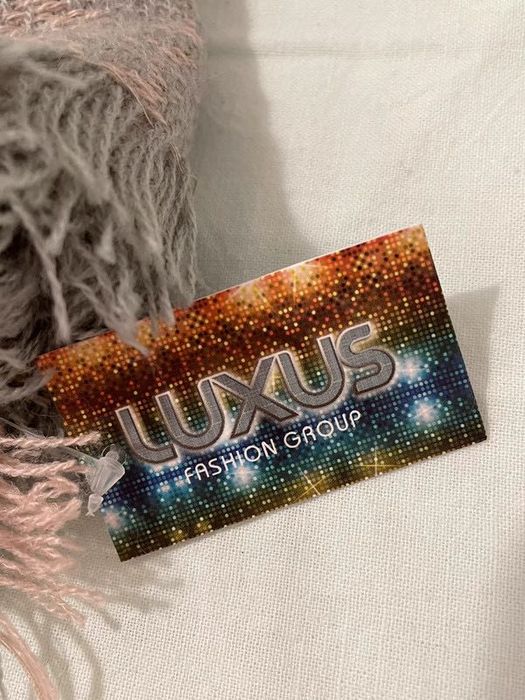 Cachecol Luxus, novo