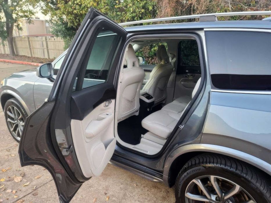 Volvo XC90 T6 Momentum      2017