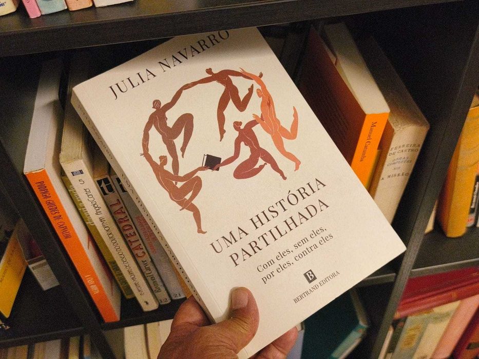 Livro: Uma História Partilhada, de Julia Navarro