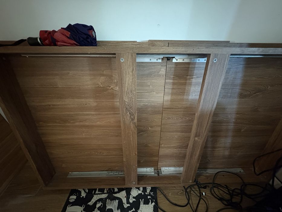 Stol rozsuwany na grubych nogach 90x160
