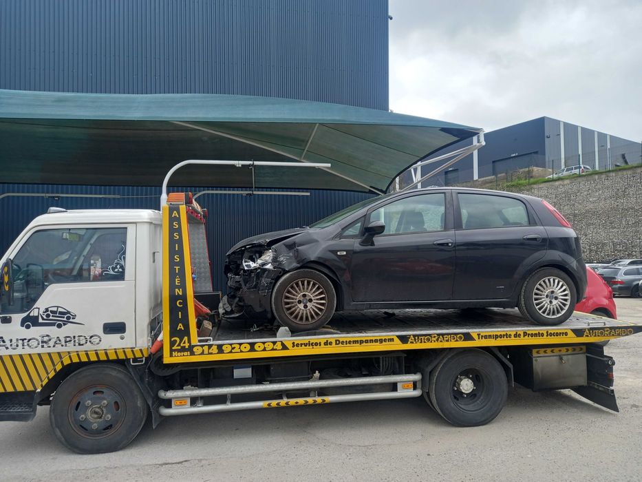 Serviço de reboque  pronto  socorro