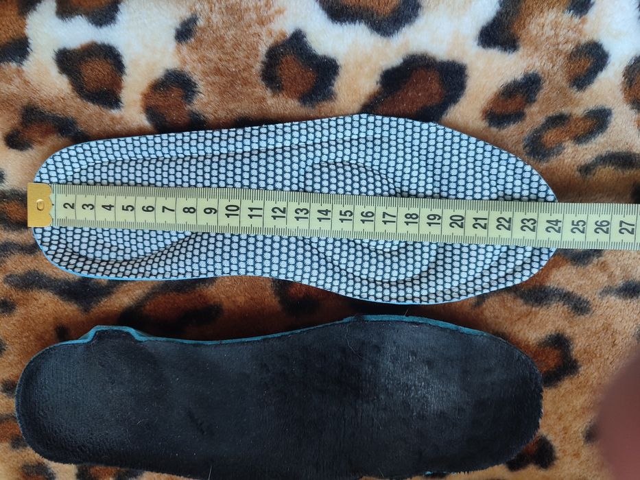 Зимние женские кроссовки