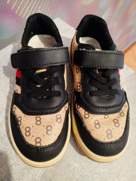 Демі  кросівки бу