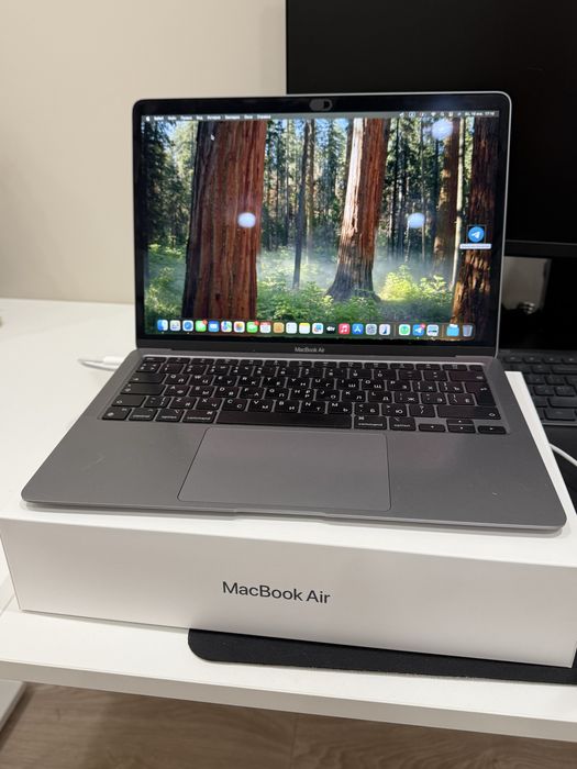 MacBook Air M1 у ідеальному стані, на гарантії, акумулятор 99%