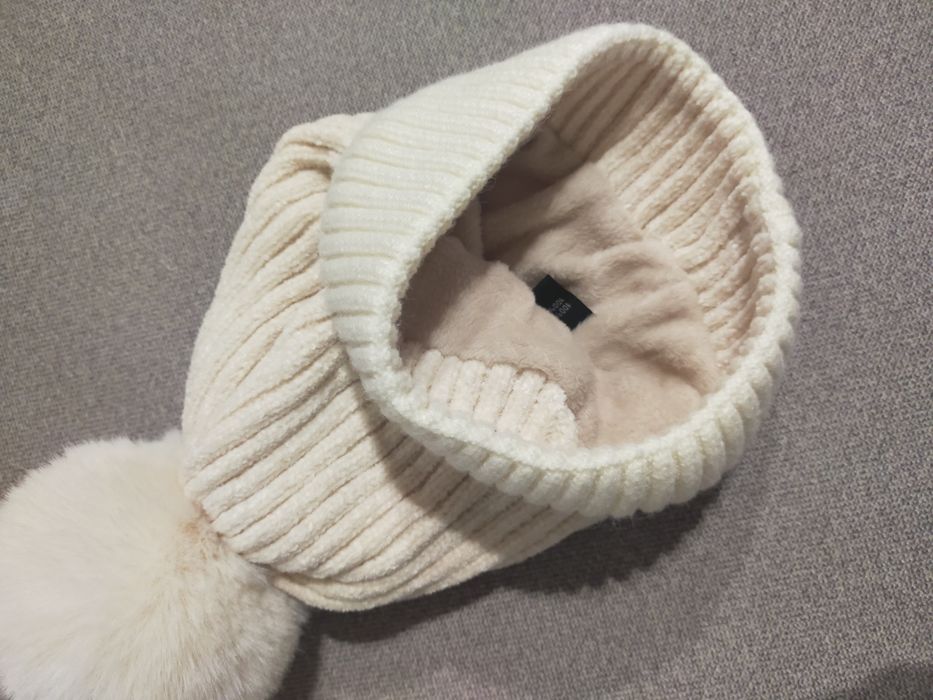 Czapka zimowa z pomponem