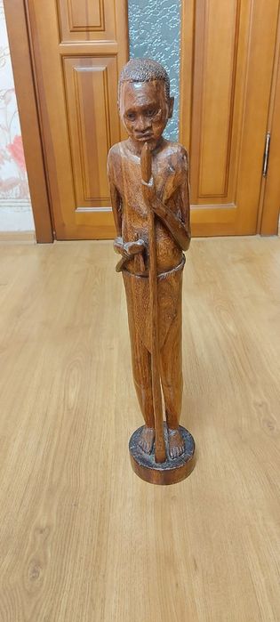 Африканская статуэтка 50см резьбоенная старинная статуя скульптура