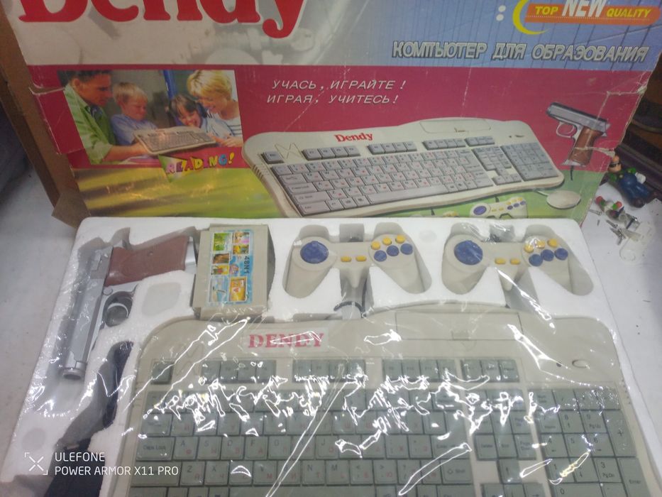 Приставка Мега, Денді