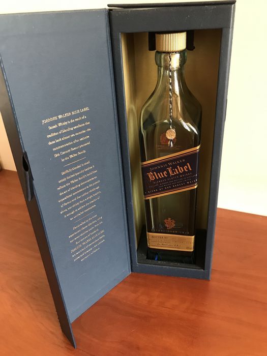Упаковка для алкоголя Blue Label 700 ml  с бутылкой (оригинал)