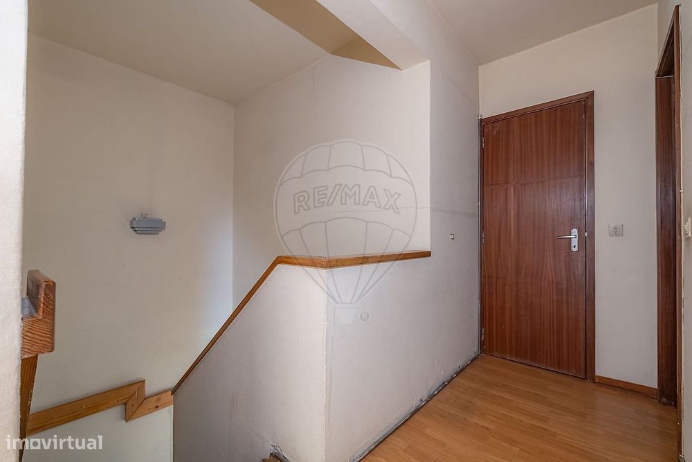 Apartamento T4 à venda em Coimbra  Santo António dos Olivais