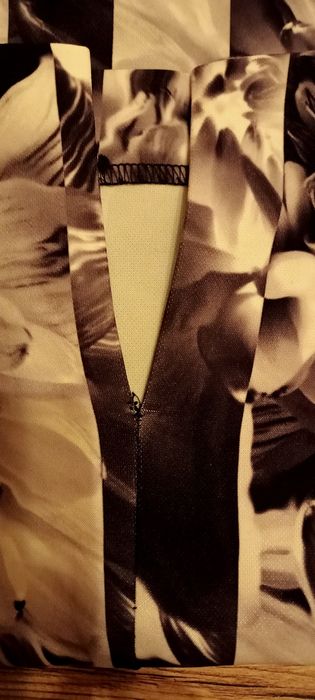 Sukienka czarna kwiaty H&M  S