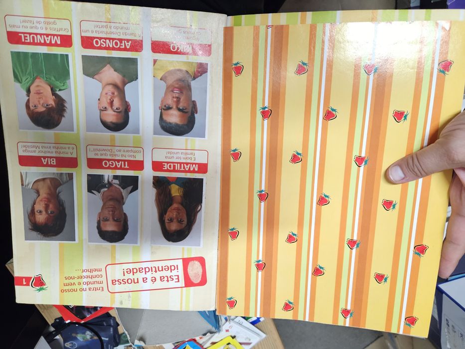 Caderneta completa Morangos com Açúcar 2006 + Poster Central