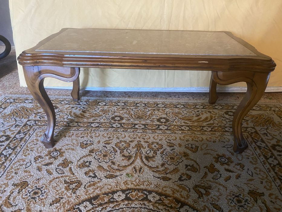 Mesa de centro com pedra marmore