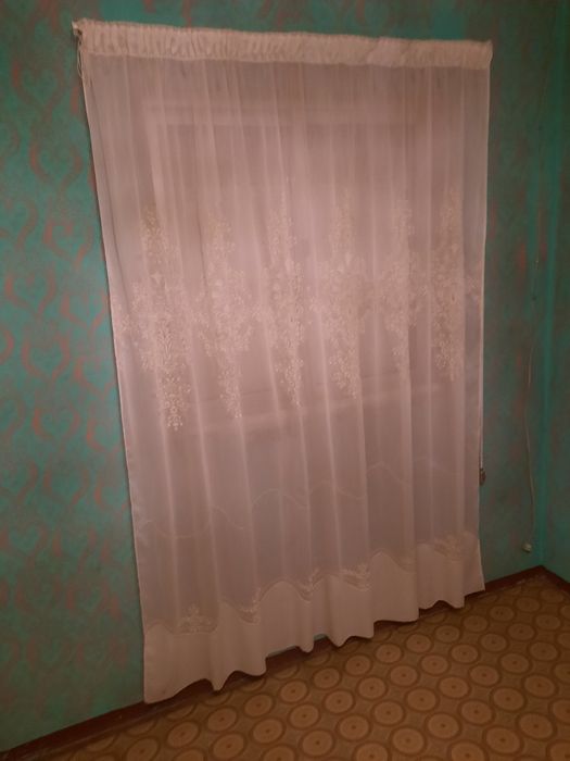 Cortinas, cerca de 10