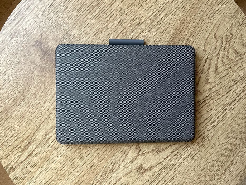 iPad 8th gen 32 GB Case z klawiaturą Logitech Combo Touch