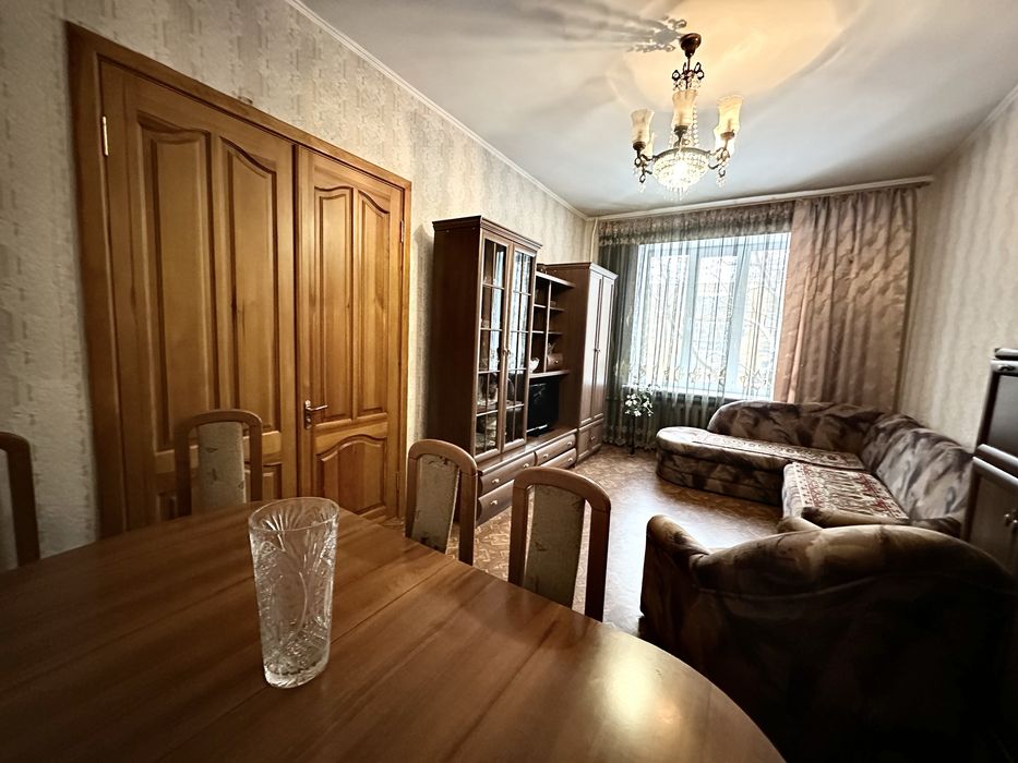 **ЦЕНТР! Сталинка 4 Комн. 100 кв.м. по ул. И. Мазепы, ЦУМ