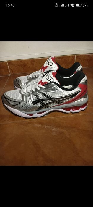 Asics Gel-Kayano 14 Red