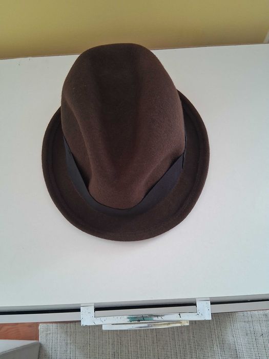 Chapéu castanho clássico de algodão